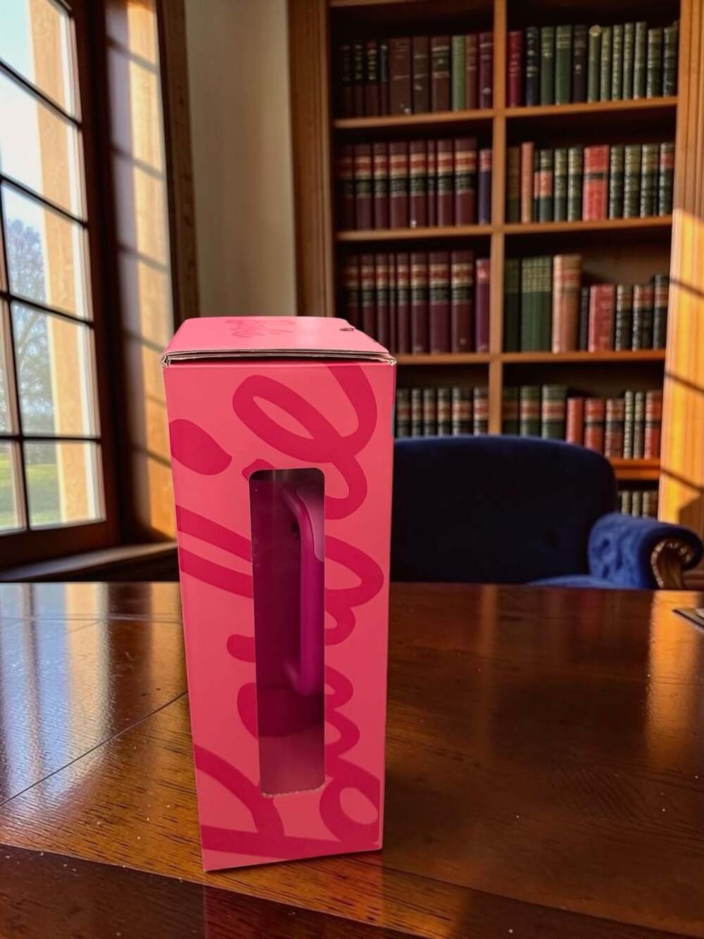 Stanley X Barbie Icon Quencher H2.0 Tumbler 30 Oz Pink - Picture 4 of 6